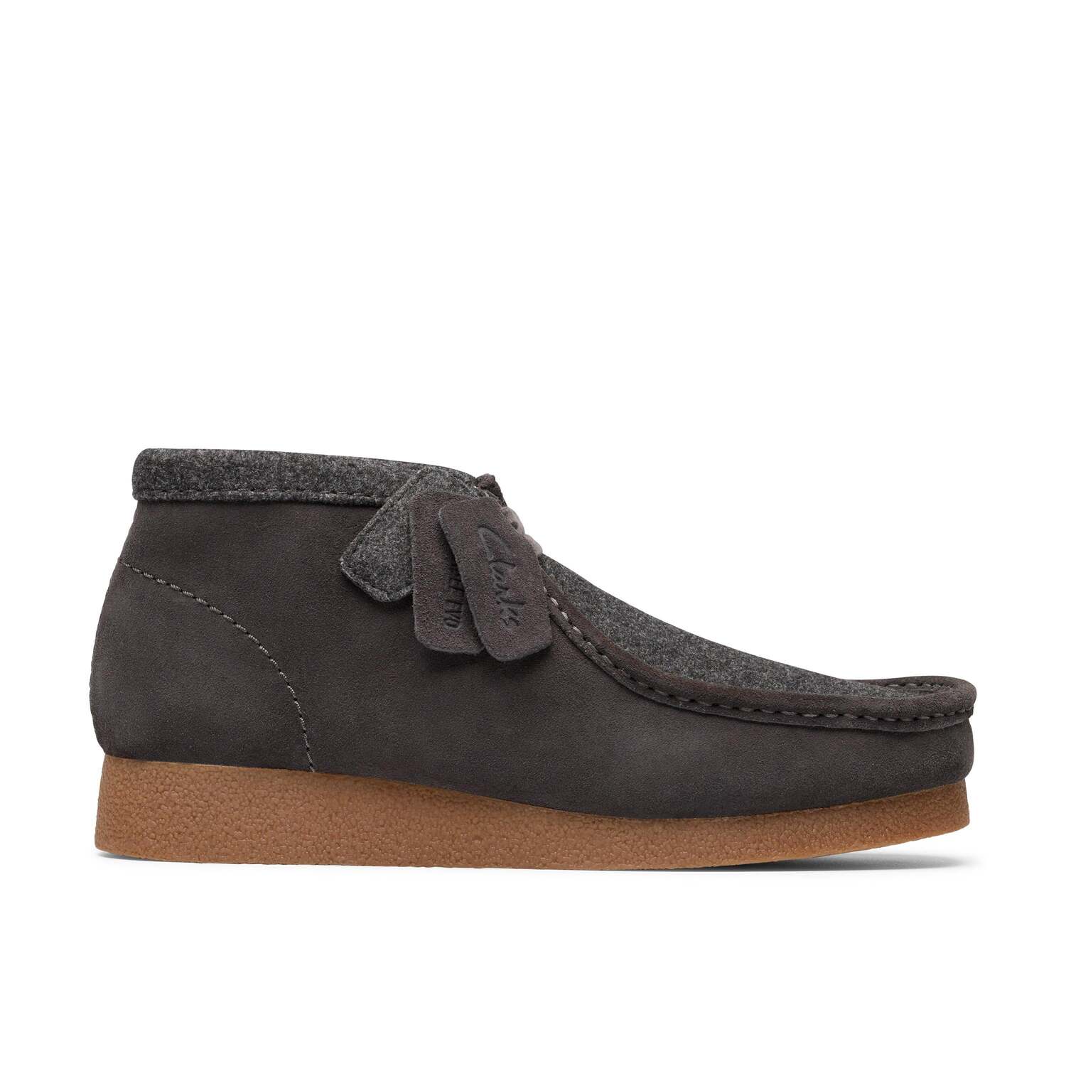 

Классические ботинки Clarks WallabeeEVO BT в сером замше, темно-серый