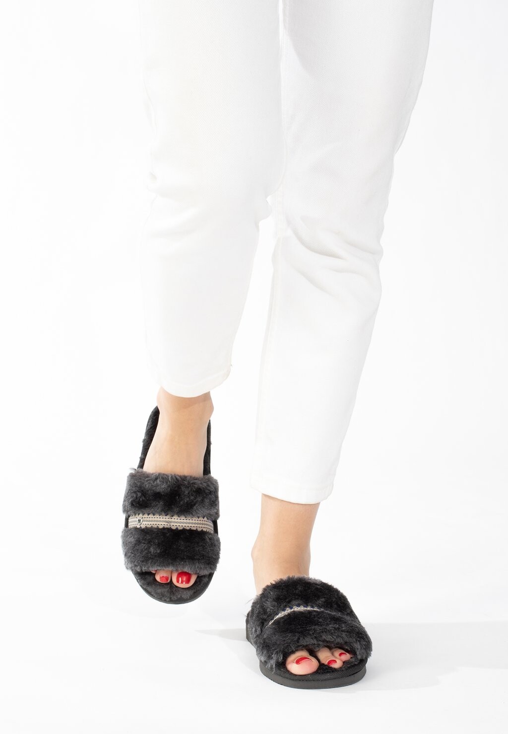 

Шлепанцы Minnetonka