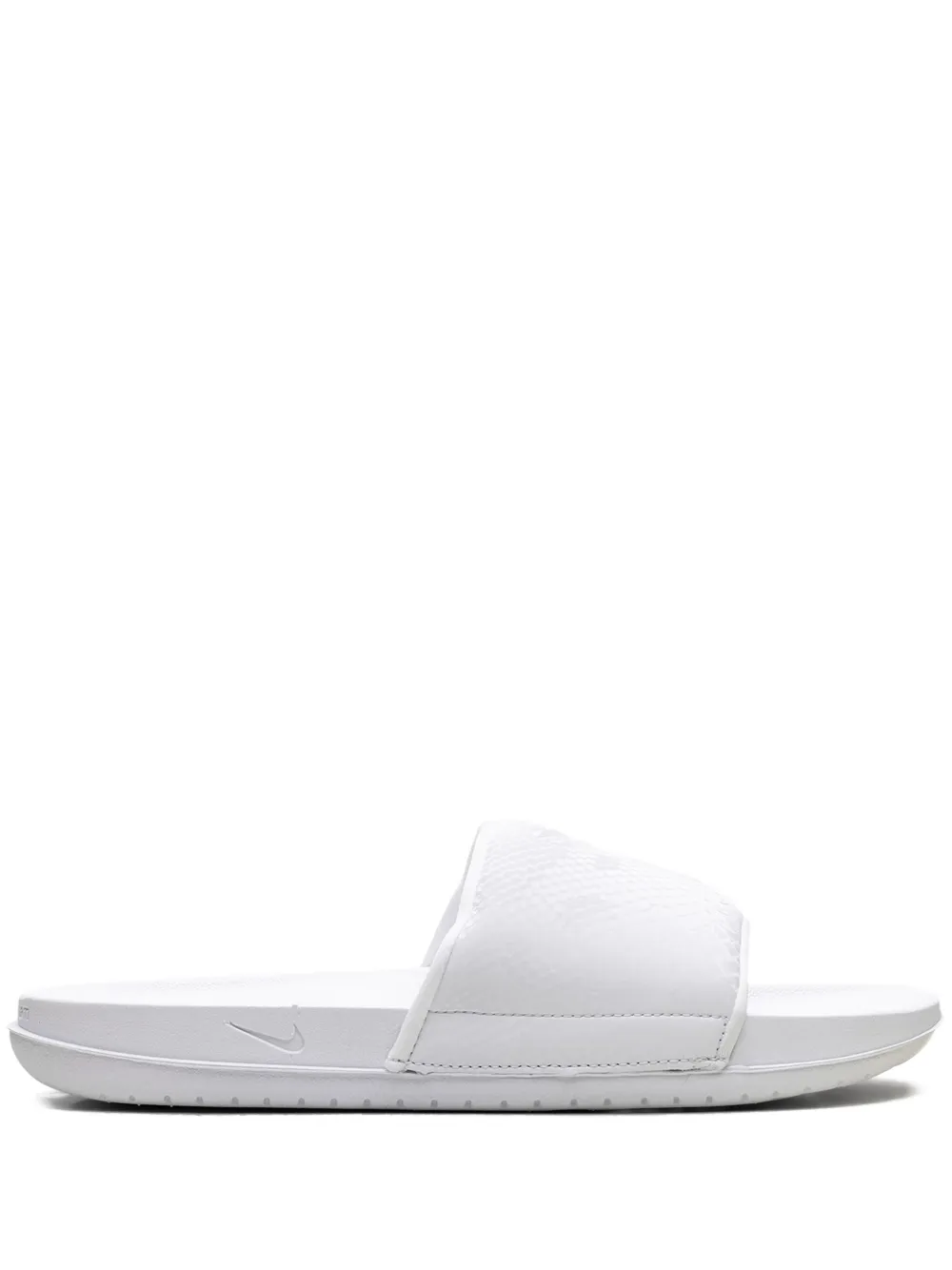

Шлепанцы Kobe Offcourt Triple White Nike, белый