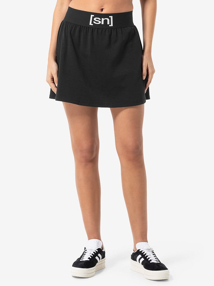 

Super.natural Черная тренировочная юбка