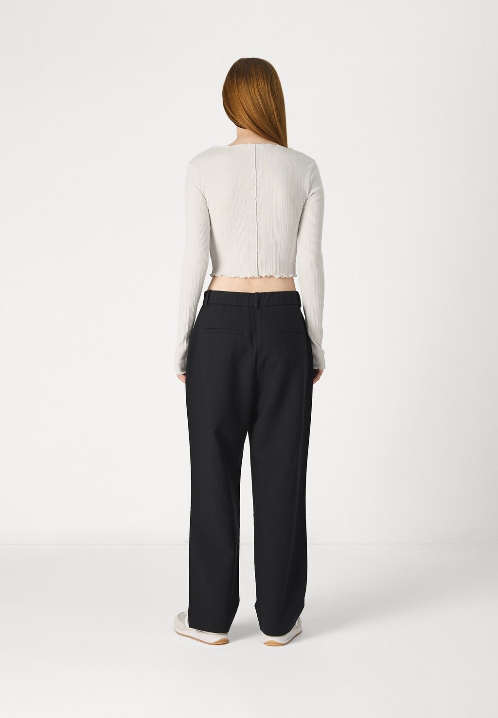 

Тканевые брюки CURVE LOVE RELAXED STRAIGHT Abercrombie & Fitch, черный