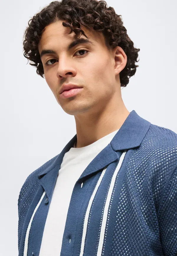 Рубашка на пуговицах Gap, vintage navy, цвет винтажный темно-синий — фото 4