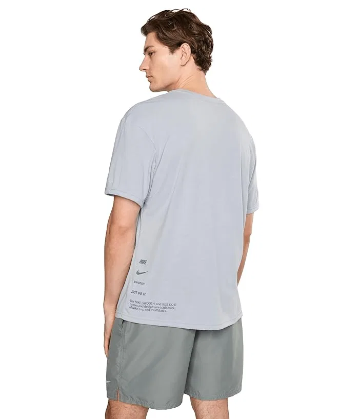 Футболка Nike Hydroguard Specs Dri-FIT UV с защитой UPF 40+ Nike, Wolf Grey — фото 4