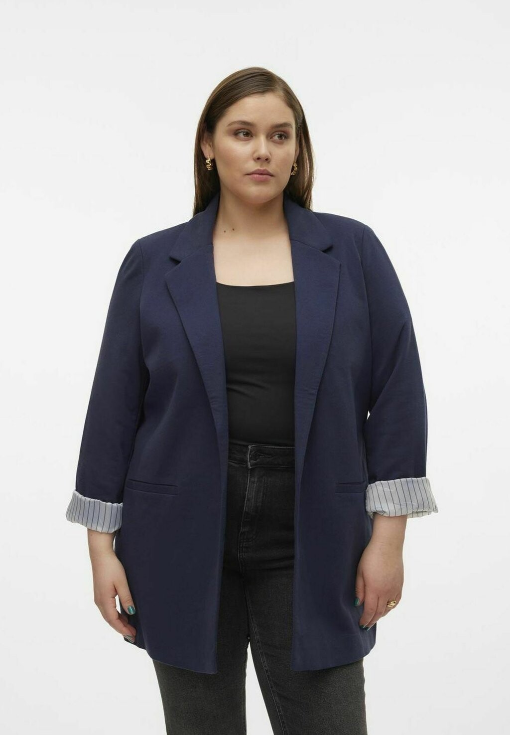 

Короткое пальто Vero Moda Curve, цвет navy blazer