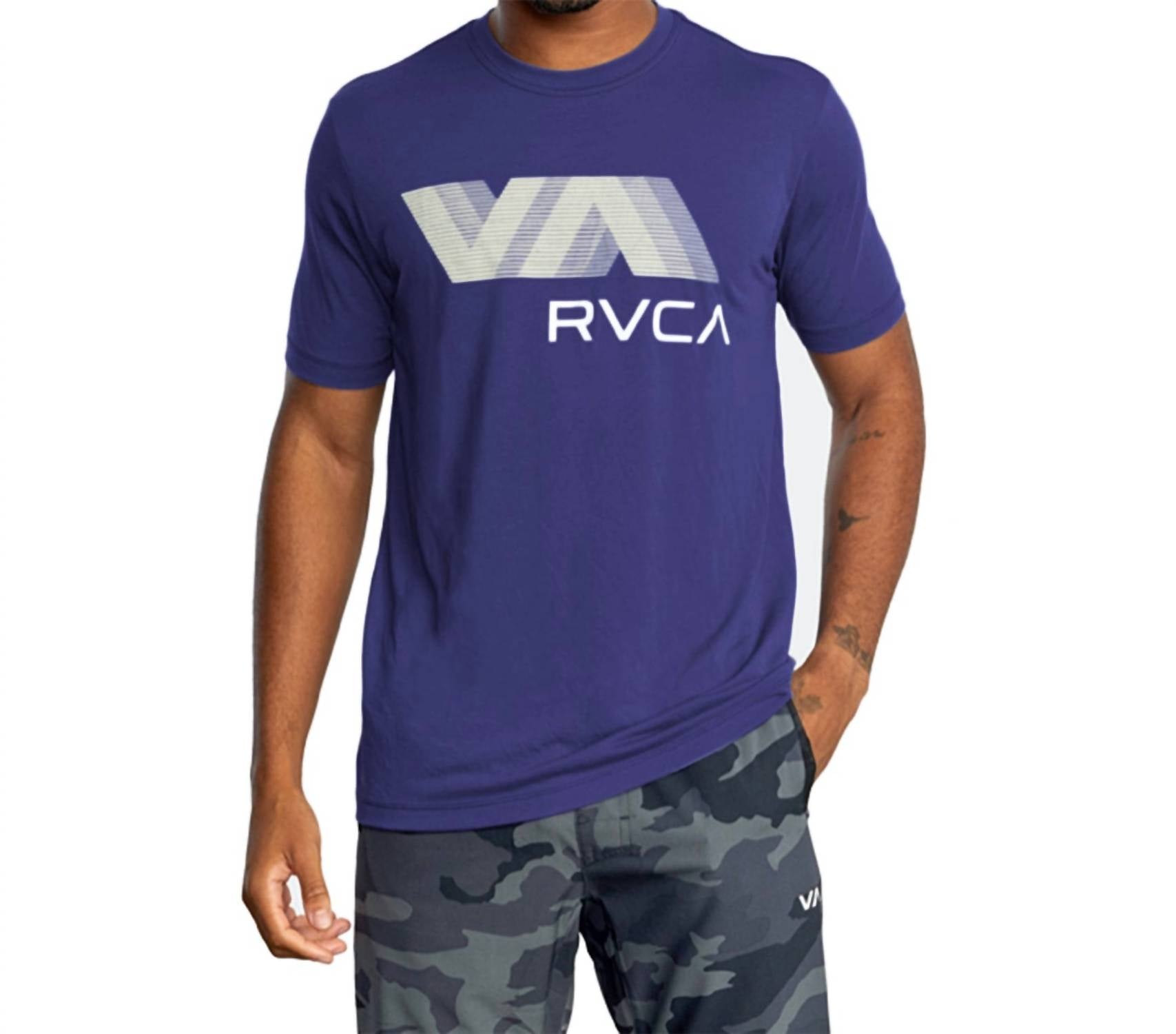 

Футболка Blur Athletic синего цвета RVCA