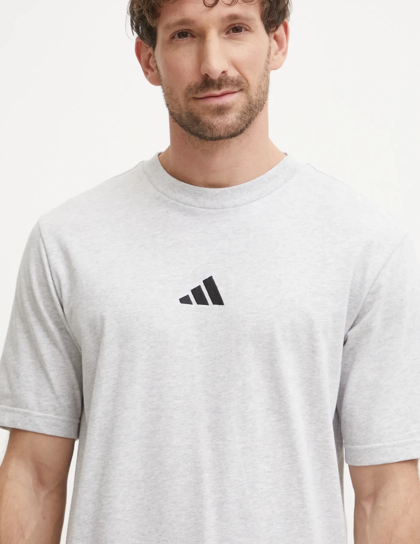 

Базовая хлопковая футболка adidas, серый