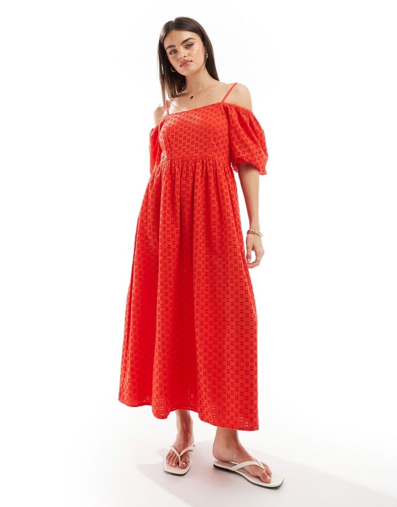

Selected Femme – красное платье макси с английской вышивкой