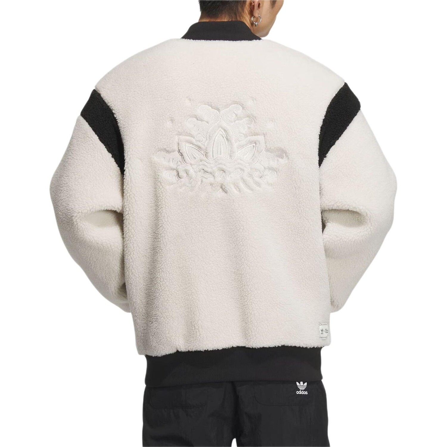 МОДЕЛЬ CO-BRANDED FEIFEI RUAN Куртка унисекс белого цвета Adidas Originals, белый — фото 3