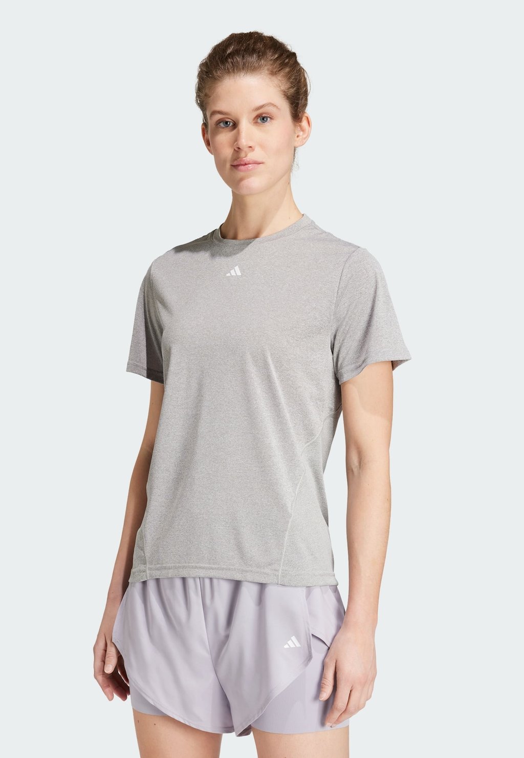 

Базовая футболка DESIGNED adidas Performance, серый