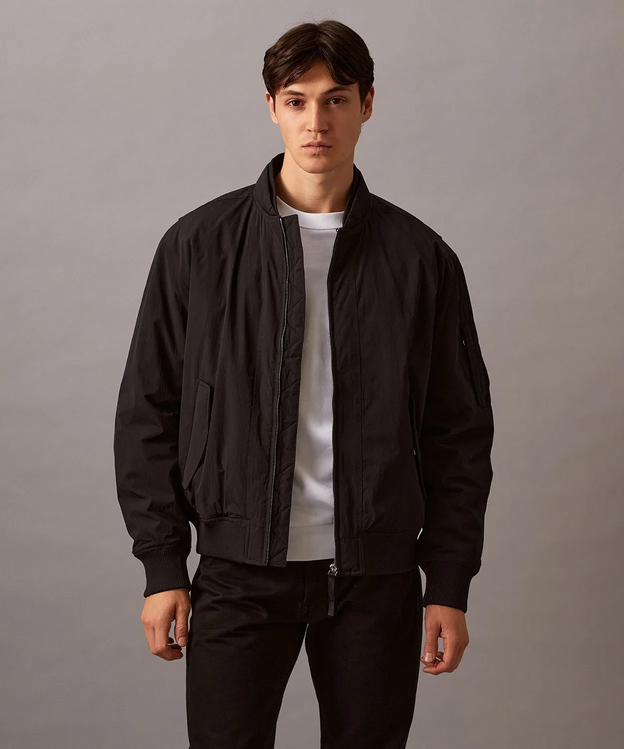 Бомбер утепленный Calvin Klein Jeans, черный