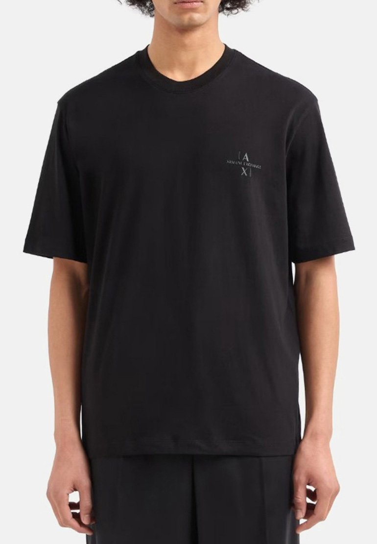 

Футболка с принтом Armani Exchange, черный