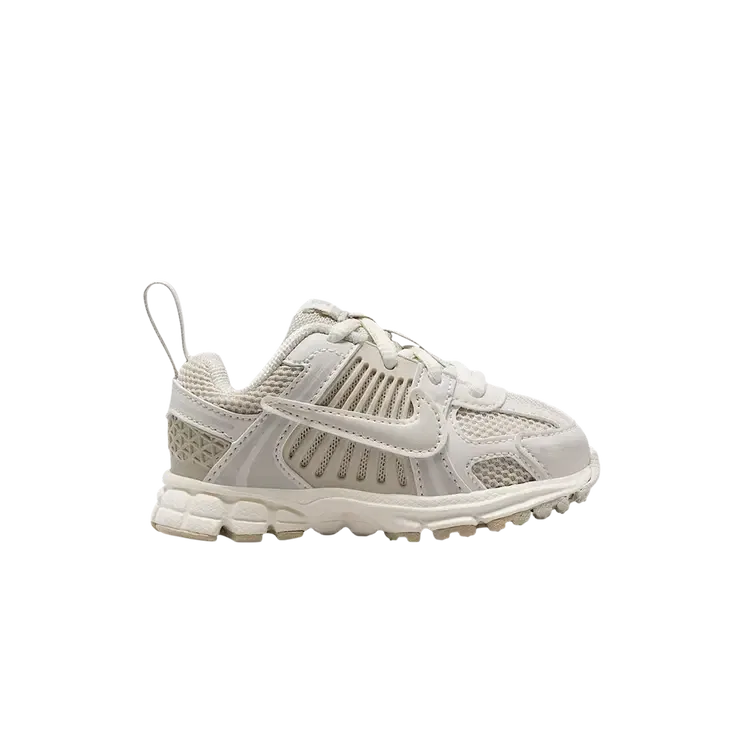 Кроссовки Nike Vomero 5 TD, кремовый