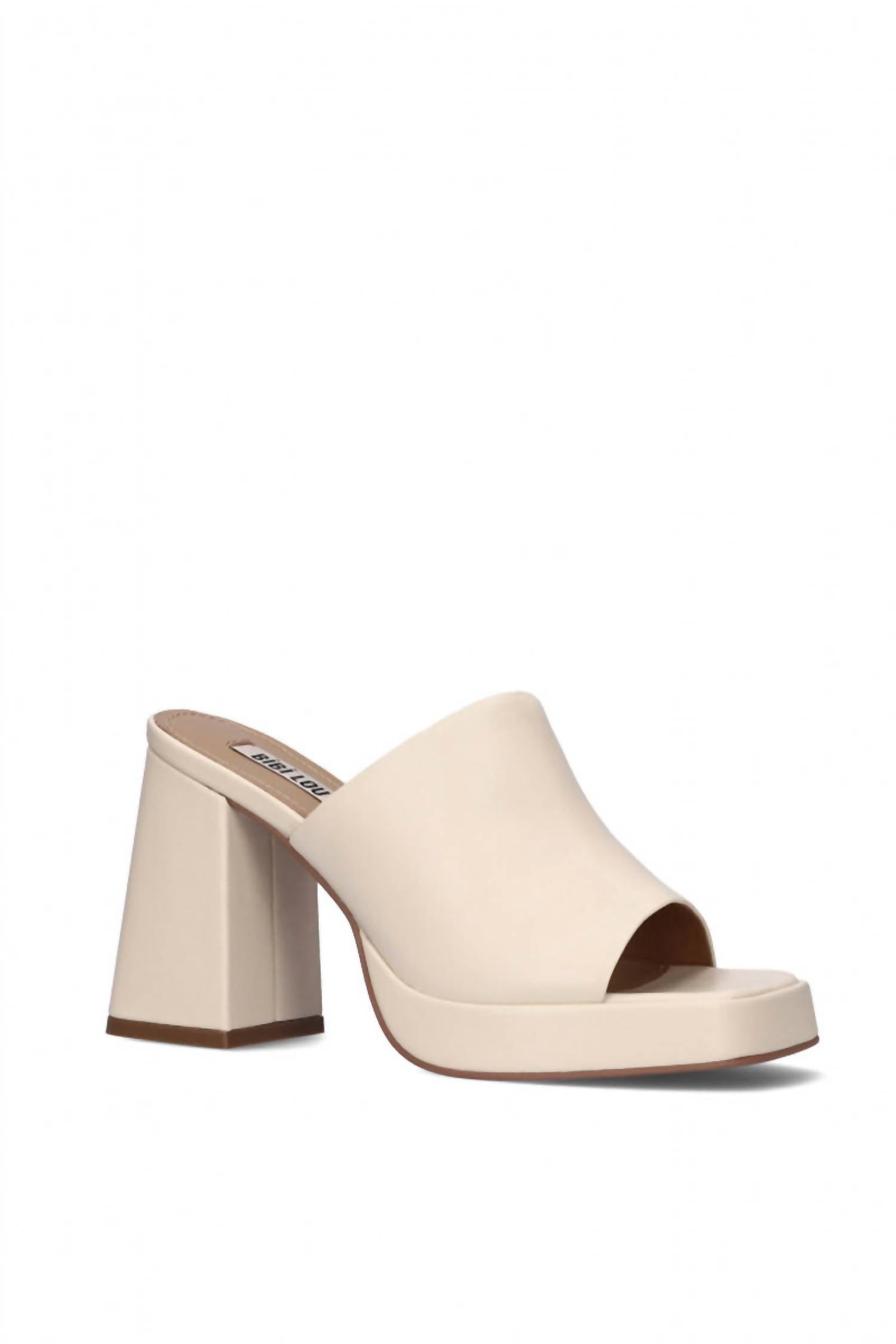 Босоножки на каблуке в цвете Off White Bibi Lou