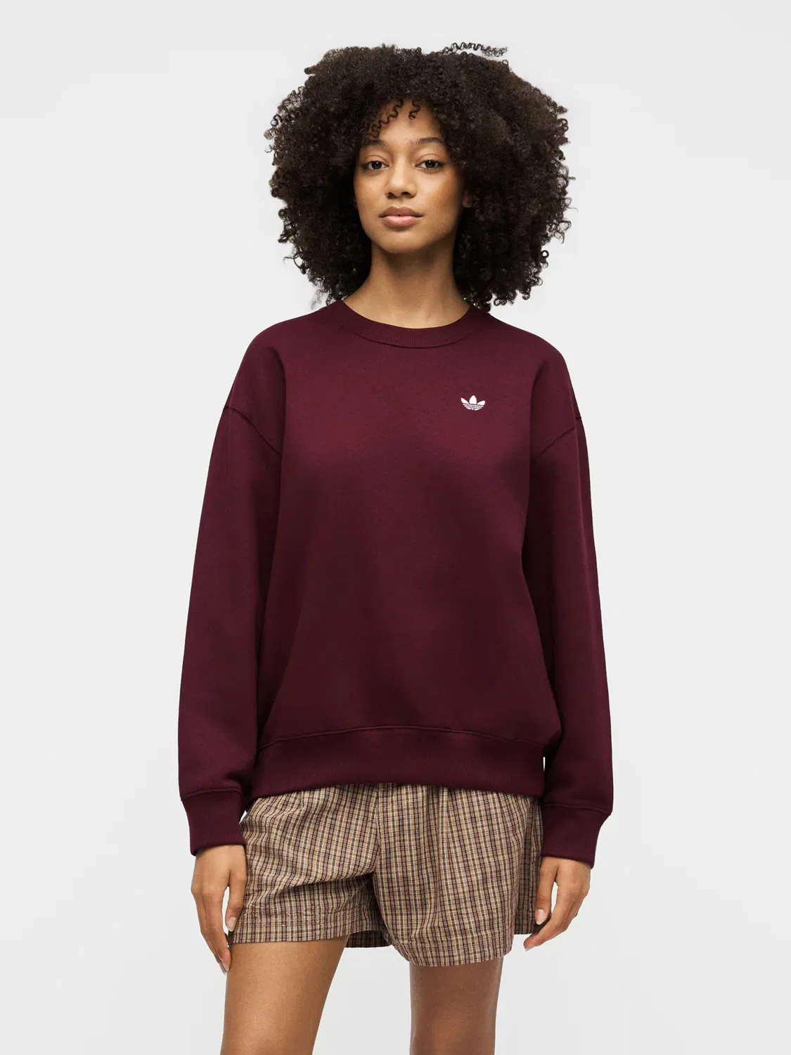 Толстовка Adidas Originals Essentials в бордовом цвете — фото 2