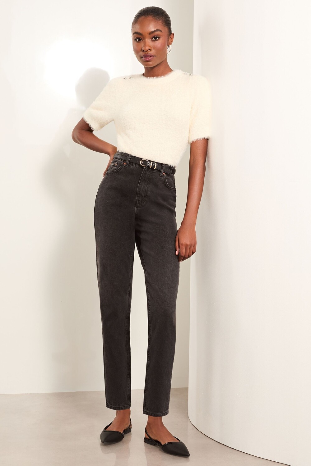 

Джемпер с короткими рукавами и пуговицами, вязаный резинкой Lipsy, белый