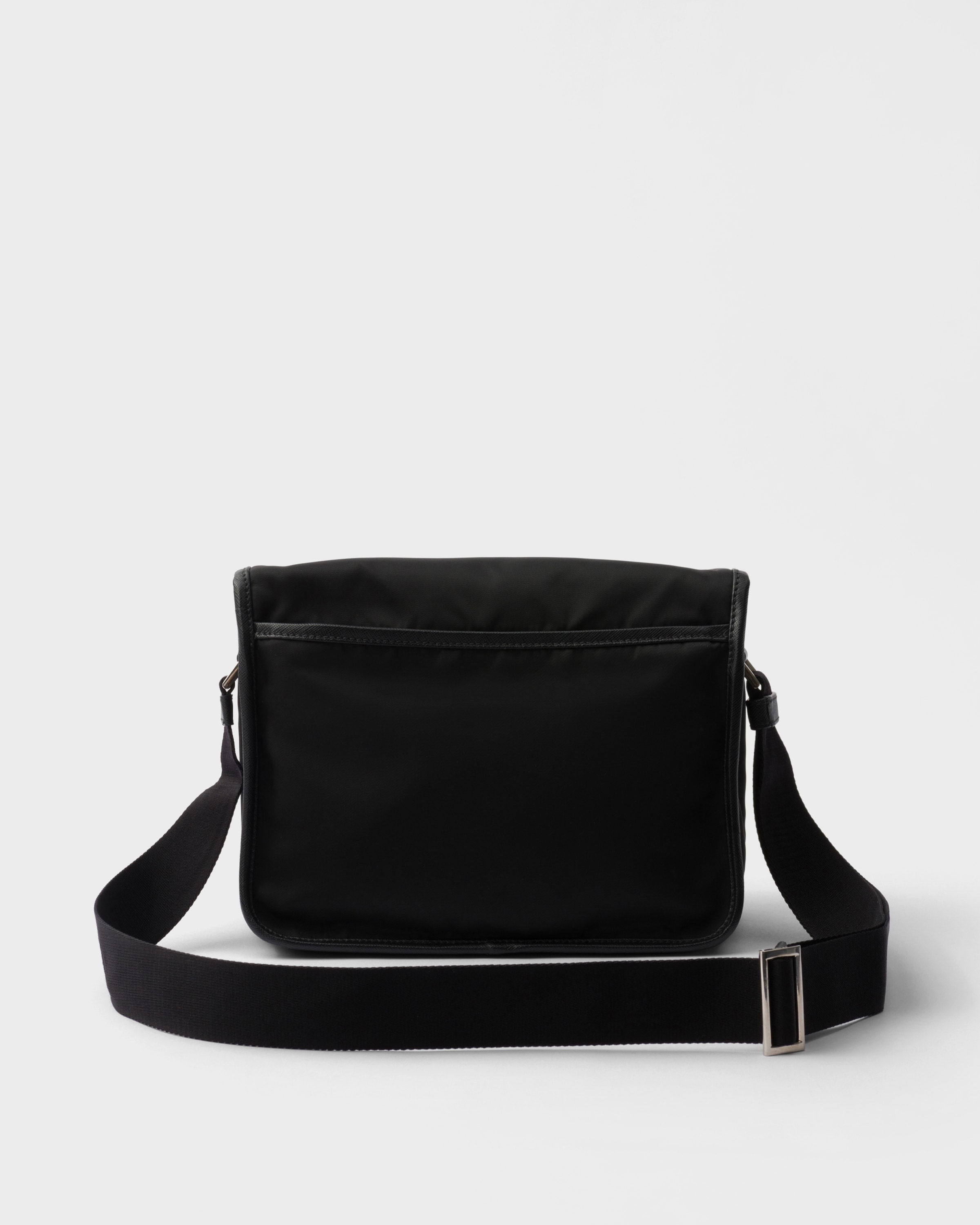 Сумка на плечо из Re-Nylon и кожи сафьяно Prada, черный — фото 4