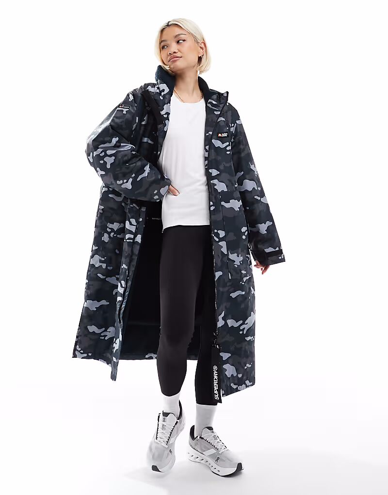 

Водонепроницаемый халат Superdry в цвете «камуфляж»