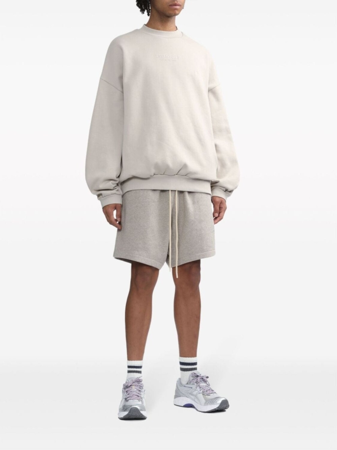 

FEAR OF GOD ESSENTIALS толстовка с тисненым логотипом, серый