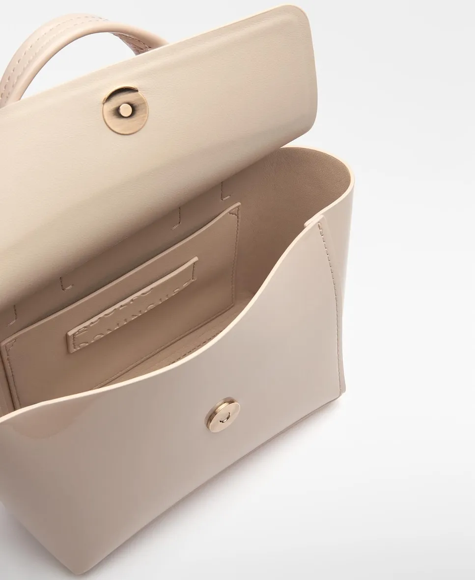 

Маленькая женская сумка из лаковой кожи Mica Adolfo Dominguez, бежевый