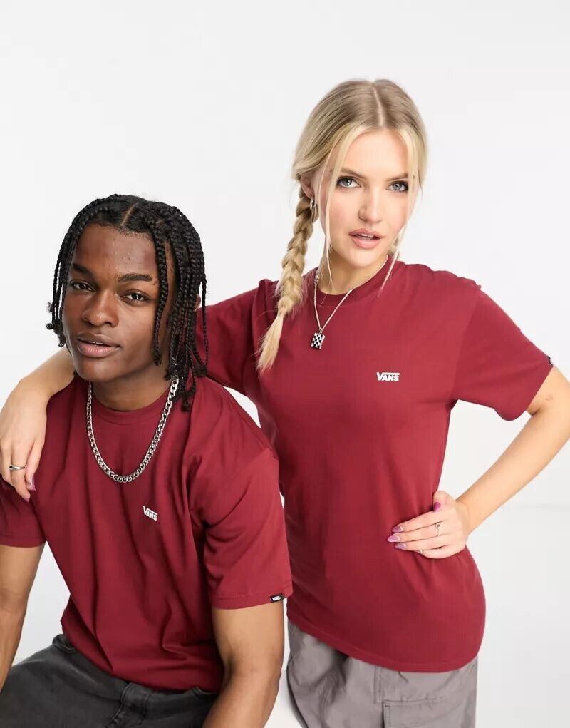 

Темно-красная футболка Vans с логотипом на левой груди