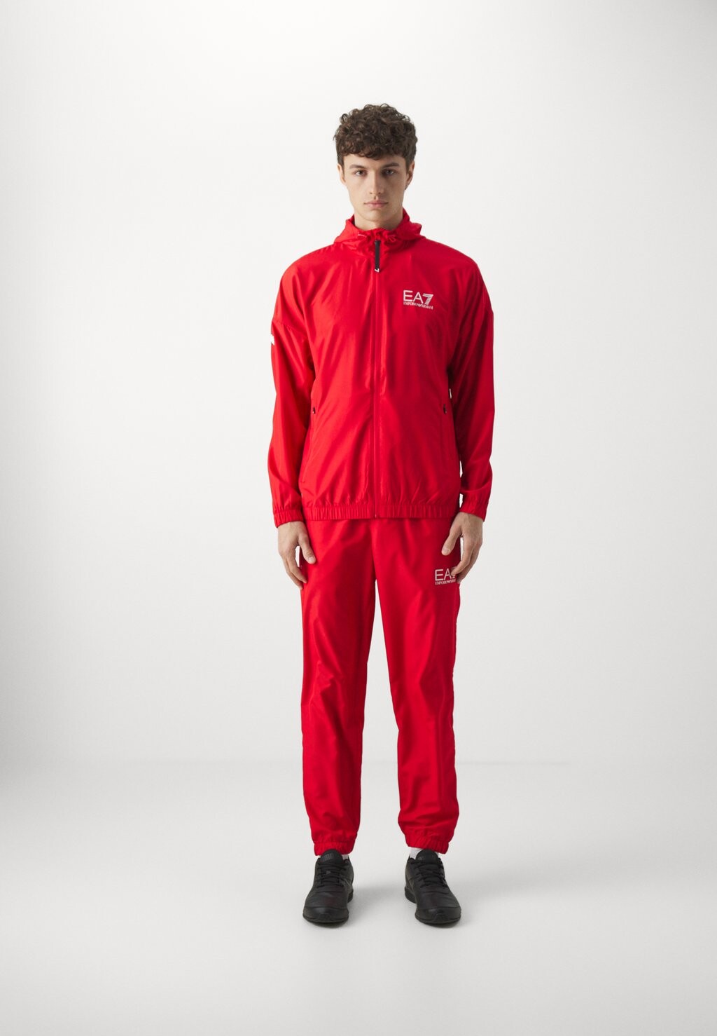 

Спортивный костюм TUTA SPORTIVA EA7 Emporio Armani, цвет racing red