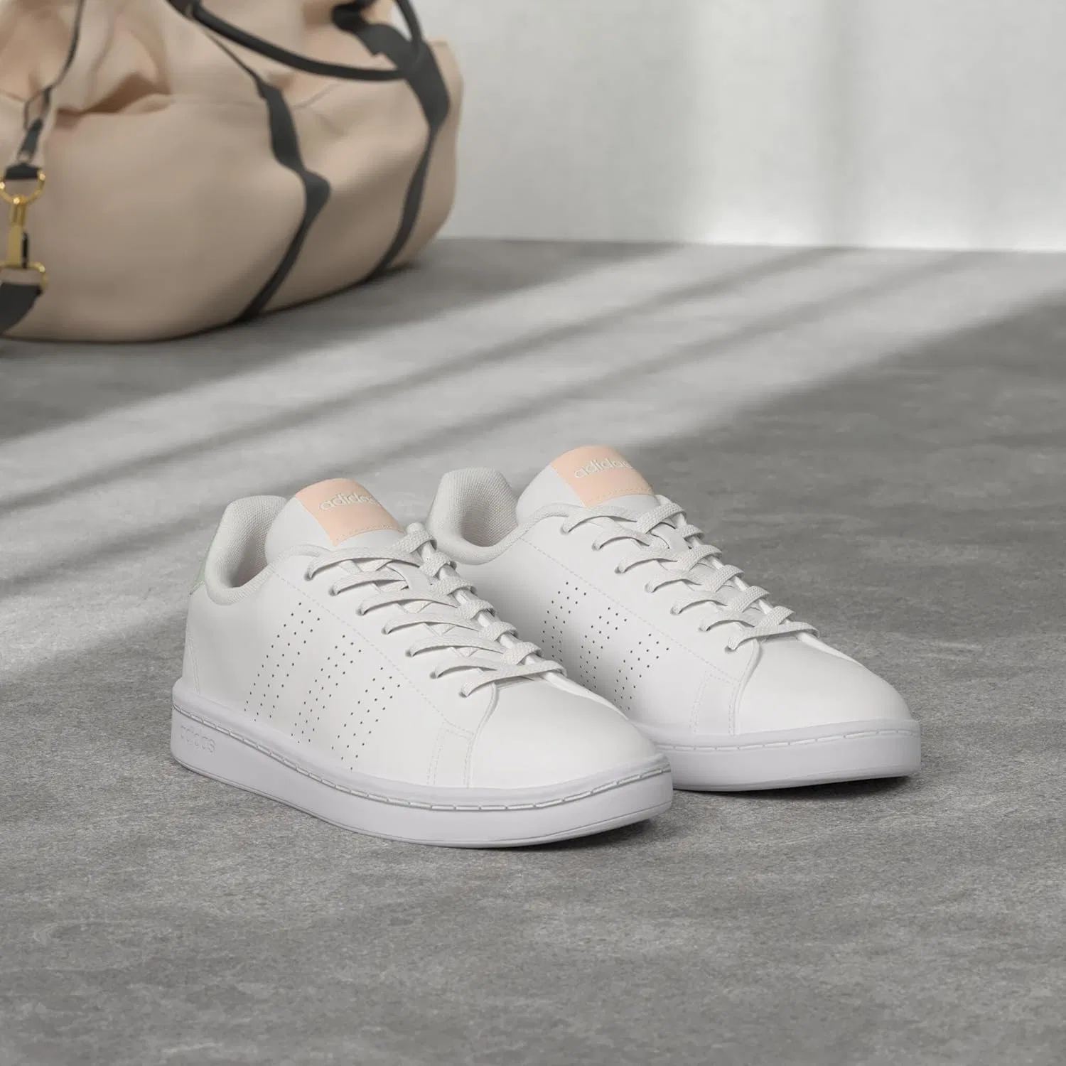Кроссовки теннисные adidas, белый/белый/зеленый — фото 3
