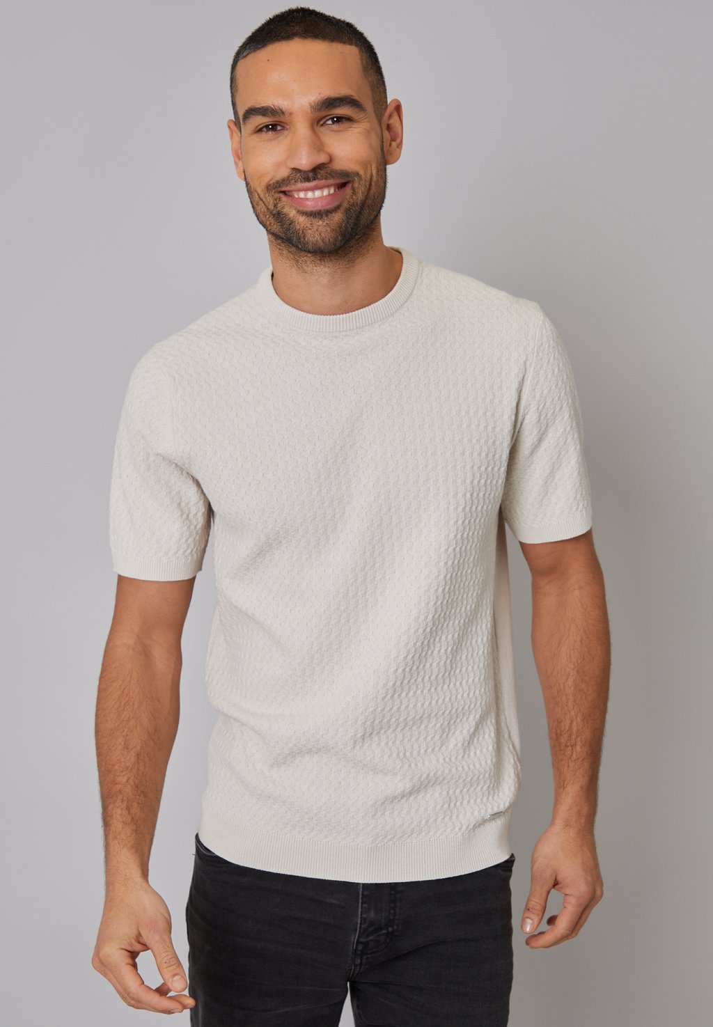

Базовая футболка TORBAY Threadbare, цвет Stone