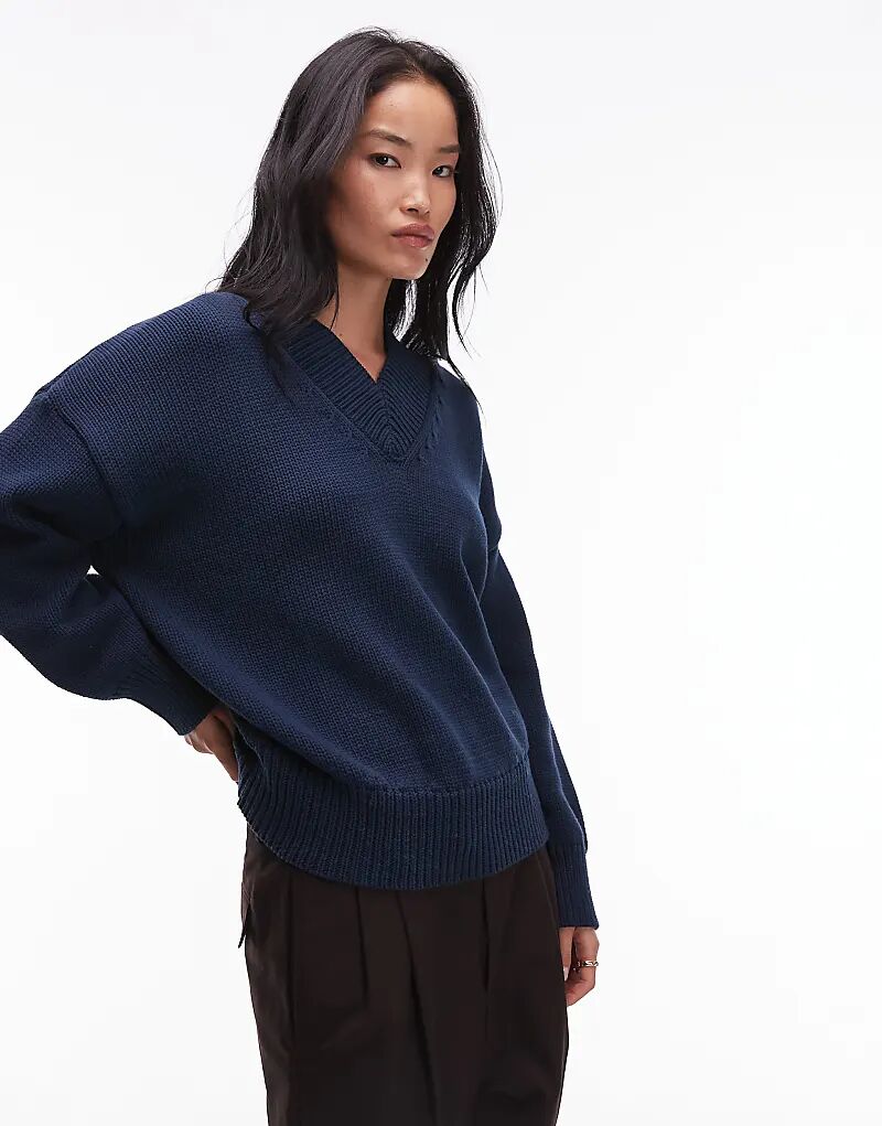 

Объемный свитер NIA Chia с V-образным вырезом темно-синего цвета