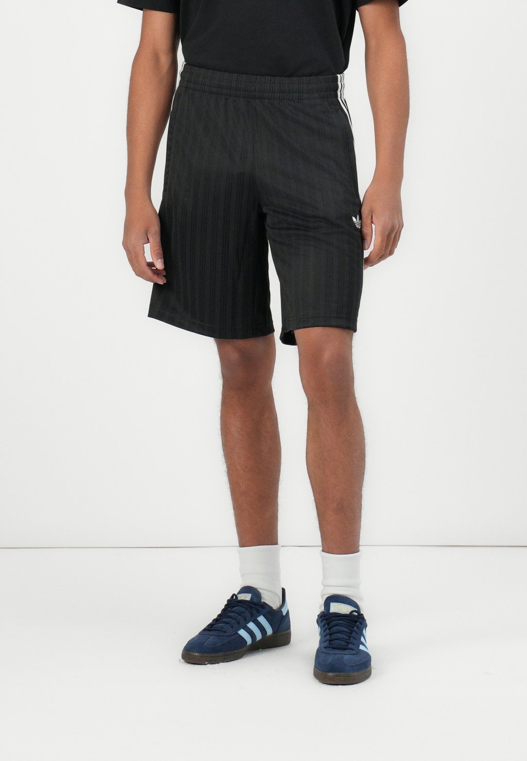 

Шорты SHORT Adidas Originals, черный