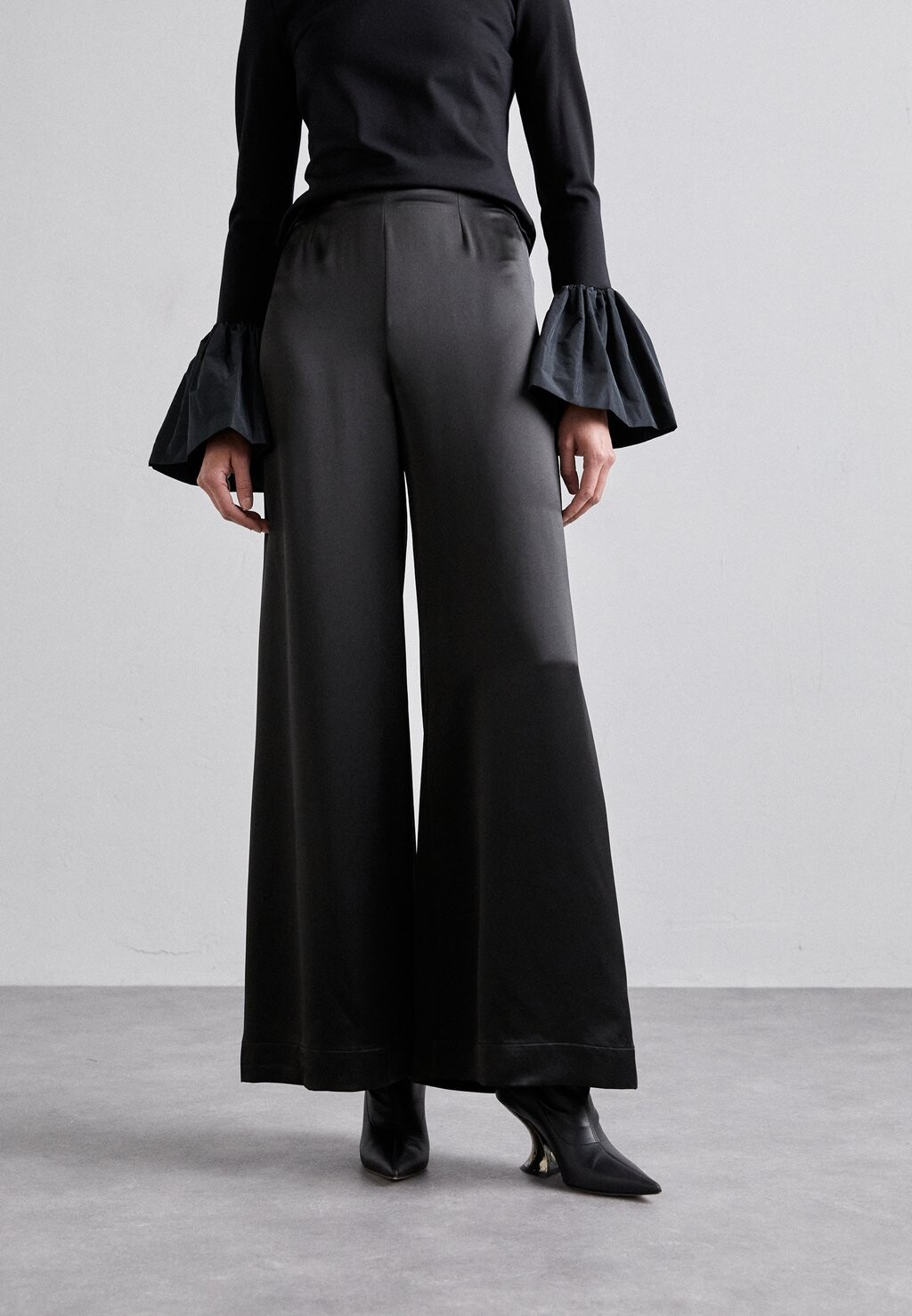 

Брюки Luke Pant STAUD, черный