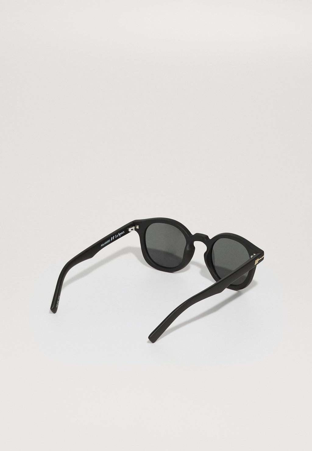 

Солнцезащитные очки HOODWINKED UNISEX Le Specs, черный