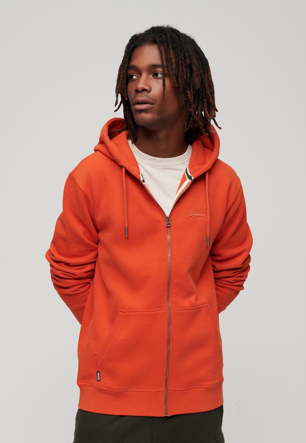 

Толстовка ESSENTIAL LOGO HOODIE Superdry, цвет denim co rust orange