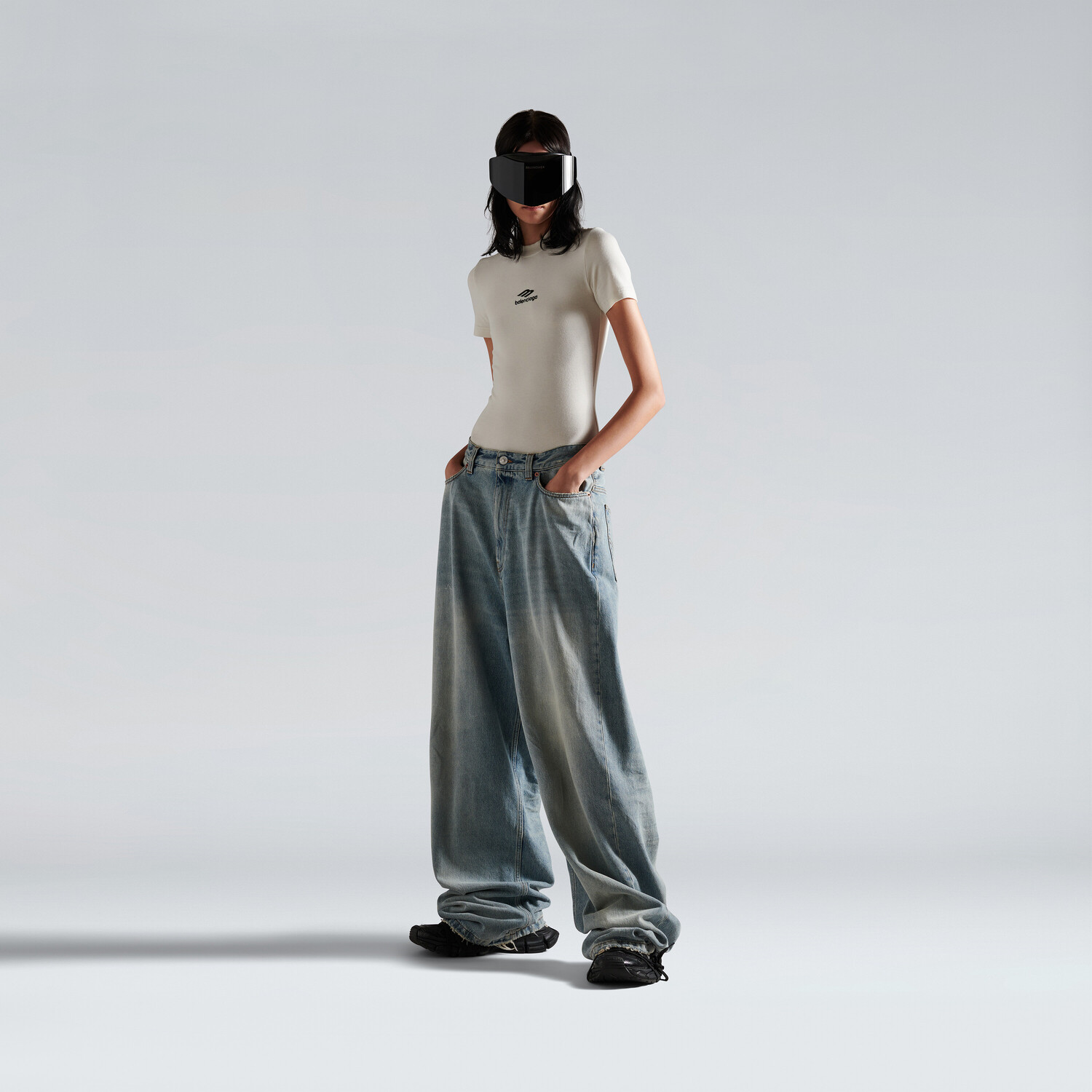 

Женская облегающая футболка с круглым вырезом 3b sports icon цвета молочного мела BALENCIAGA, мелово-белый