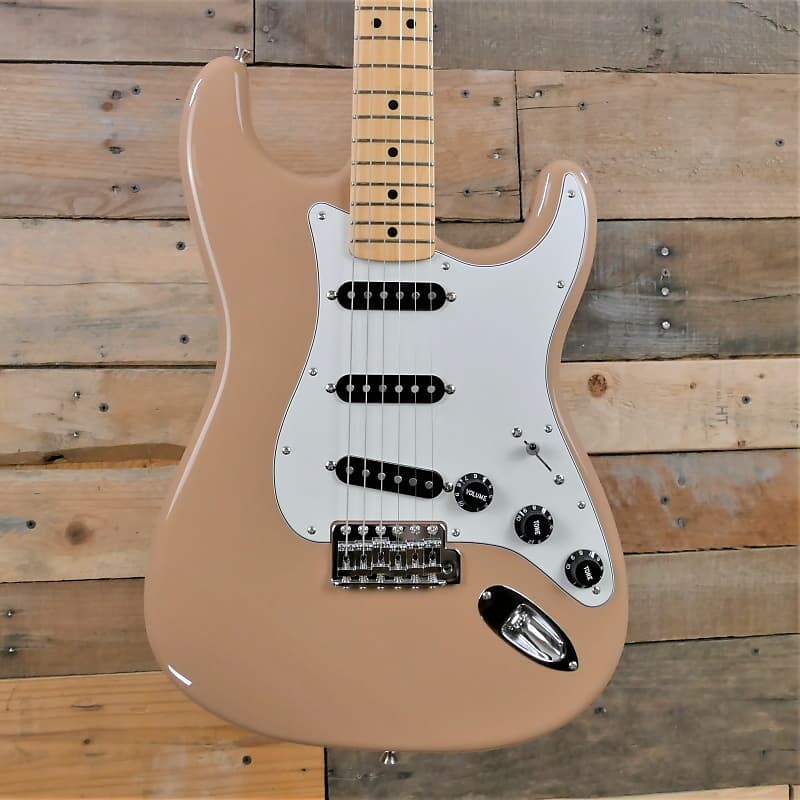 

Электрогитара Fender Limited MIJ International Color Stratocaster Sahara Taupe Strat - W/Bag