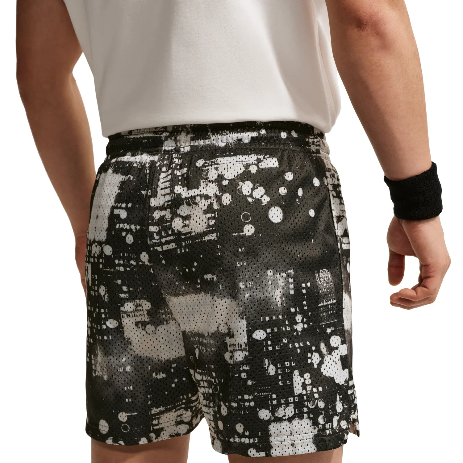 Шорты Nike Standard Issue Dri-FIT 13 см, цвет «Белый, черный, бледно-бежевый» IF2574-100 — фото 2