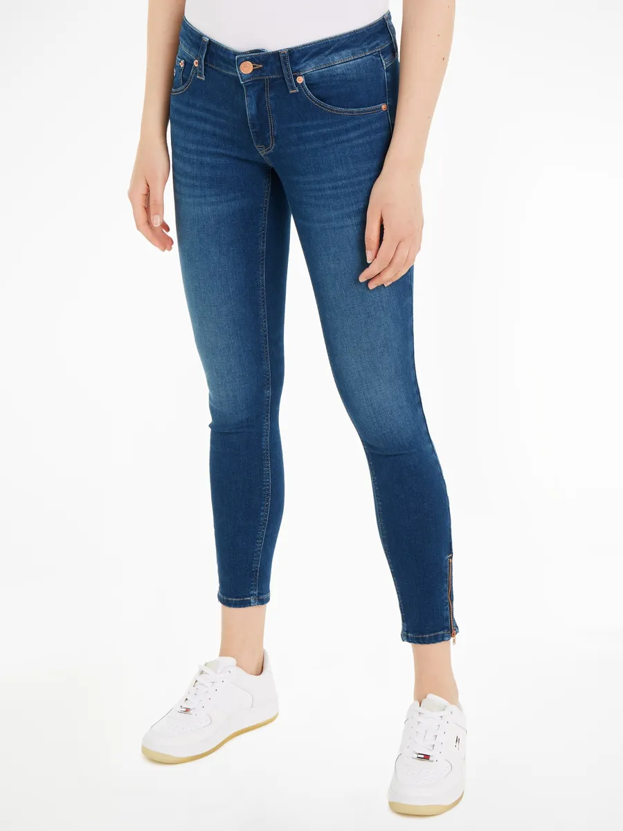 

Джинсы скинни Tommy Jeans "SCARLETT LW SKN ANK ZIP AH1239" с кожаной нашивкой-логотипом, цвет Denim_Medium