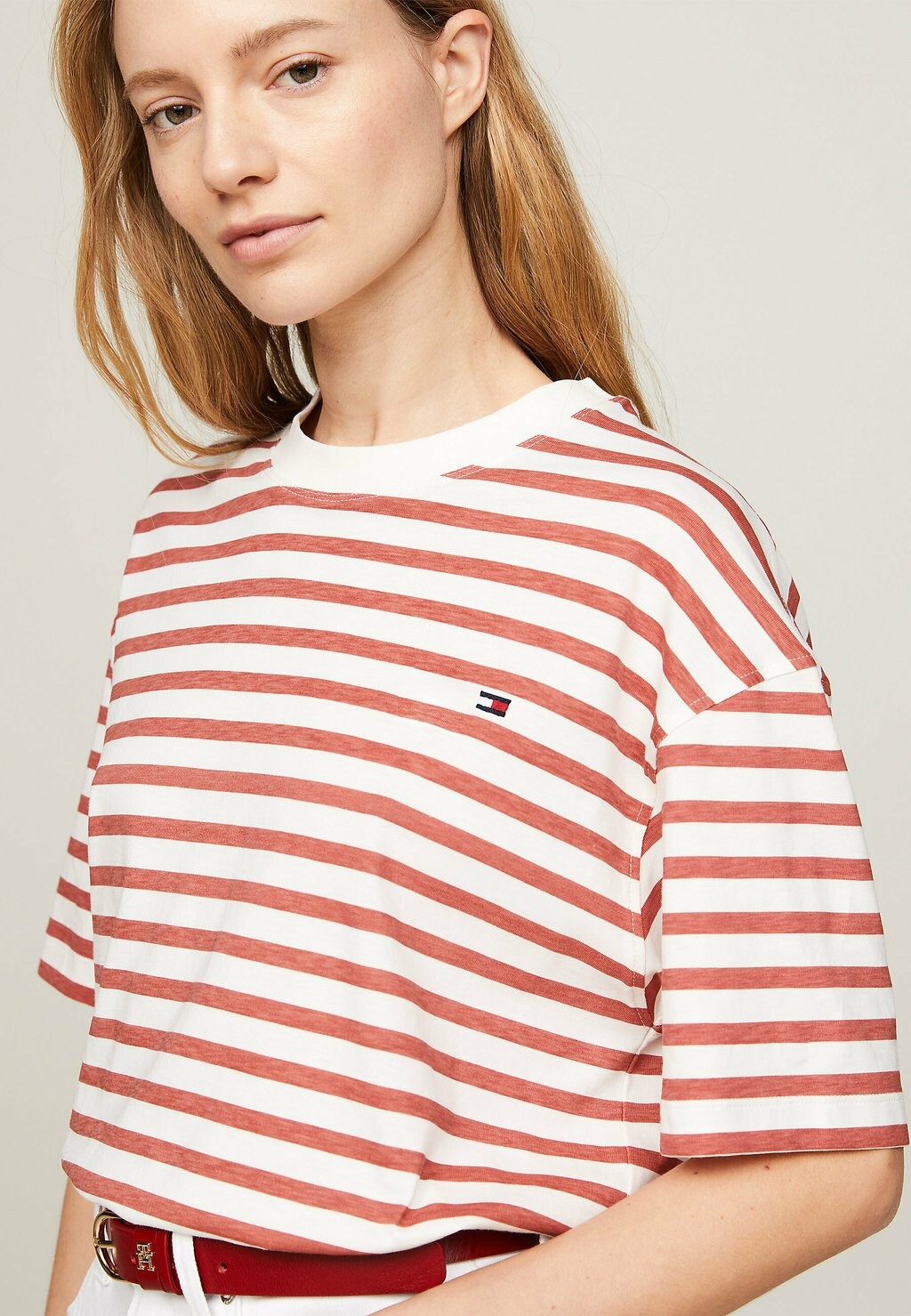 

Футболка с принтом MODERN STRIPE Tommy Hilfiger, разноцветный