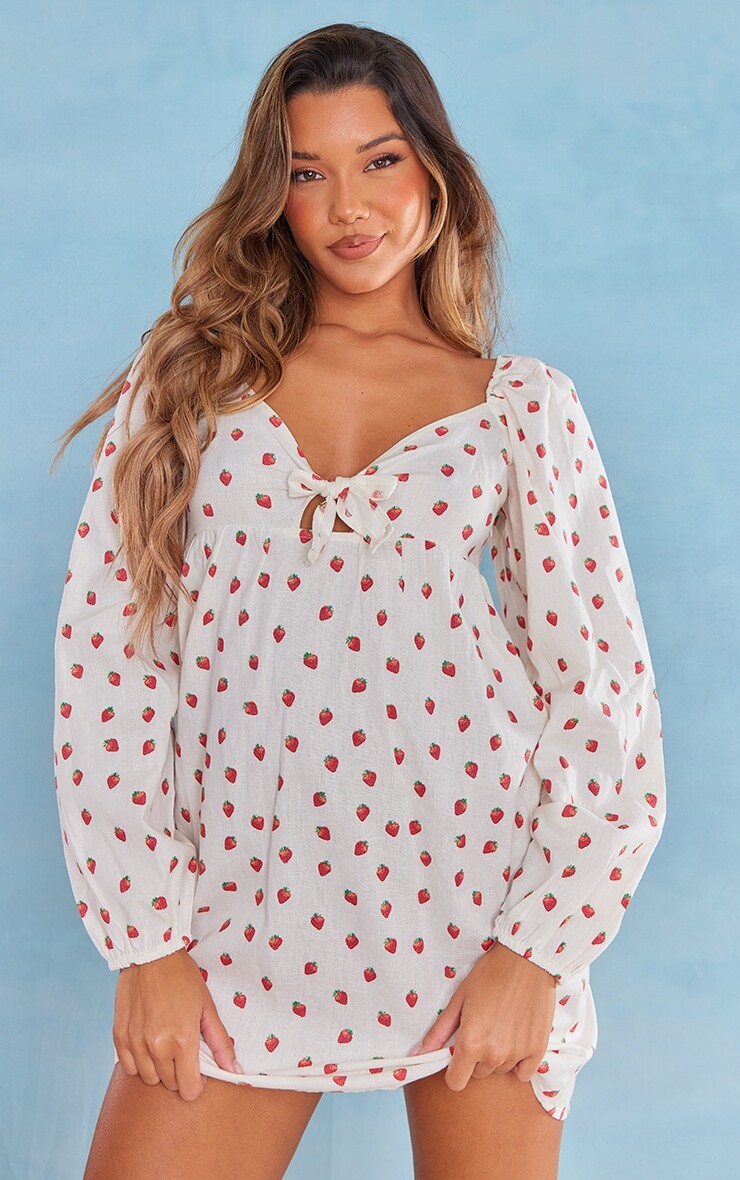 

PrettyLittleThing Белое платье прямого кроя с клубничным принтом и завязкой спереди, Белый, PrettyLittleThing Белое платье прямого кроя с клубничным принтом и завязкой спереди