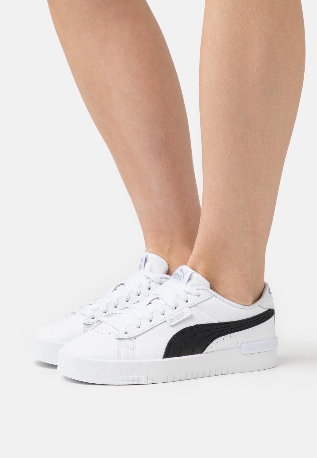 Кроссовки Puma Jada Renew, белый / черный