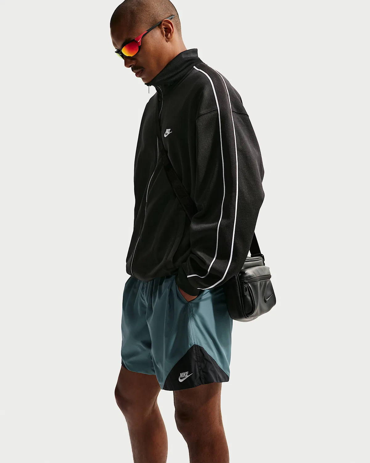 Мужские легкие тканевые шорты Nike Windrunner, Mineral Slate/Black/White — фото 4