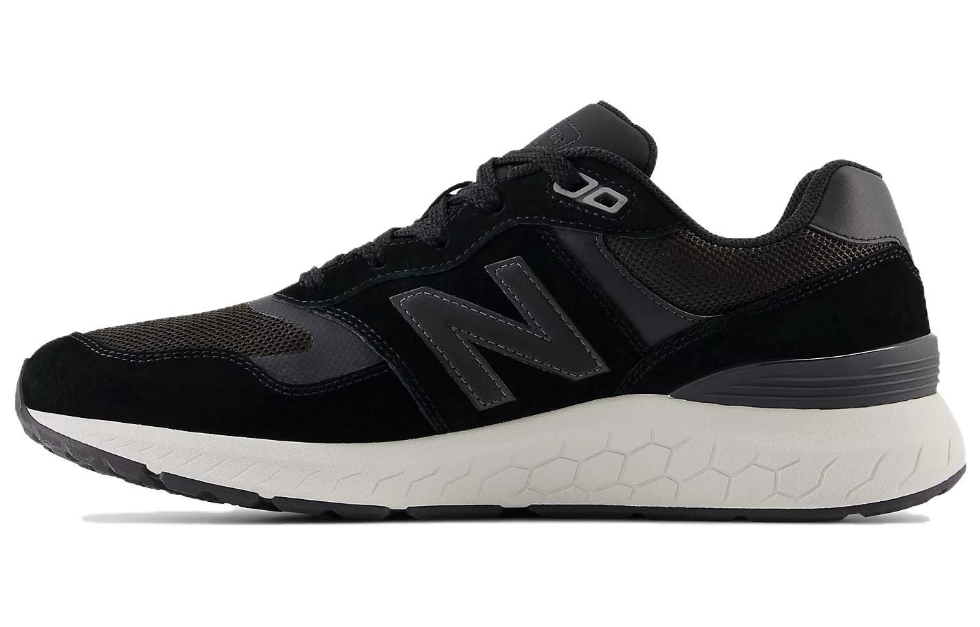 

New Balance Кроссовки 880 Black White