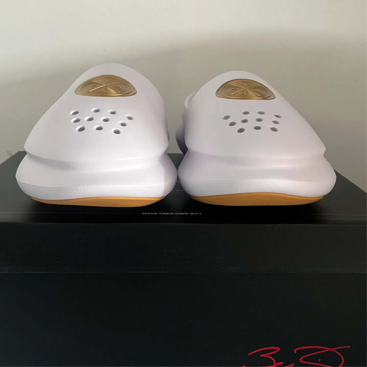Сабо Li-Ning бело-золотые — фото 4
