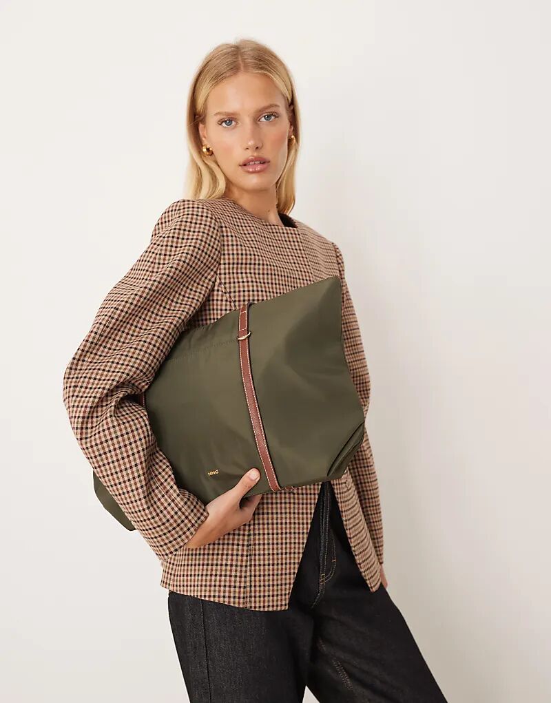 

Классическая сумка-тоут Mango цвета хаки