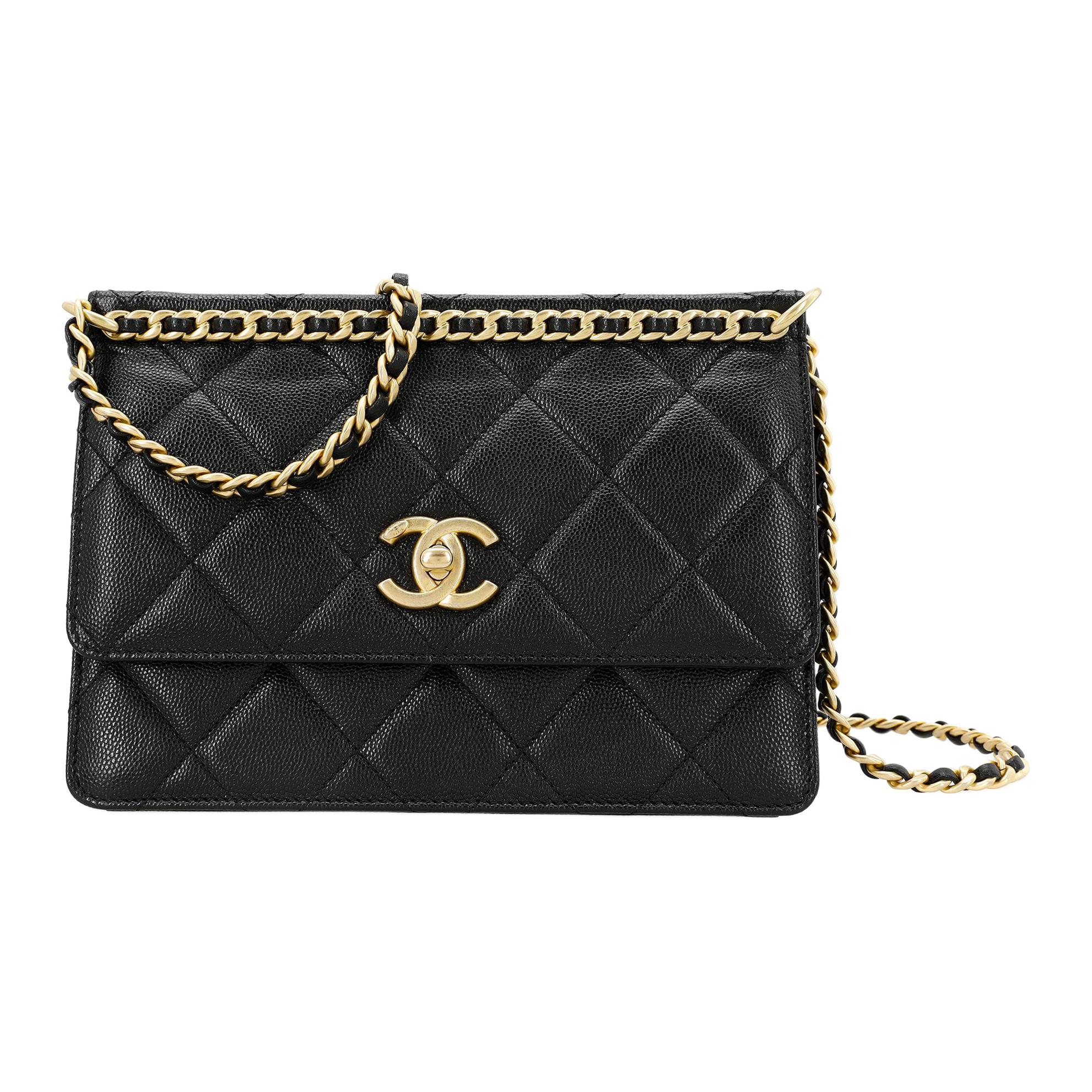 

CHANEL Сумка через плечо на пояс из зерненой телячьей кожи