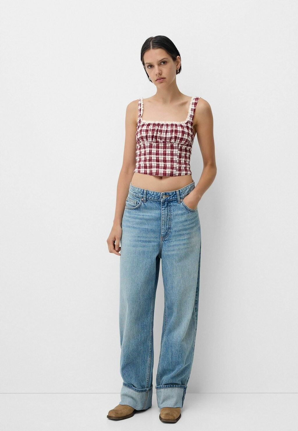 

Топ Bershka, Бордо