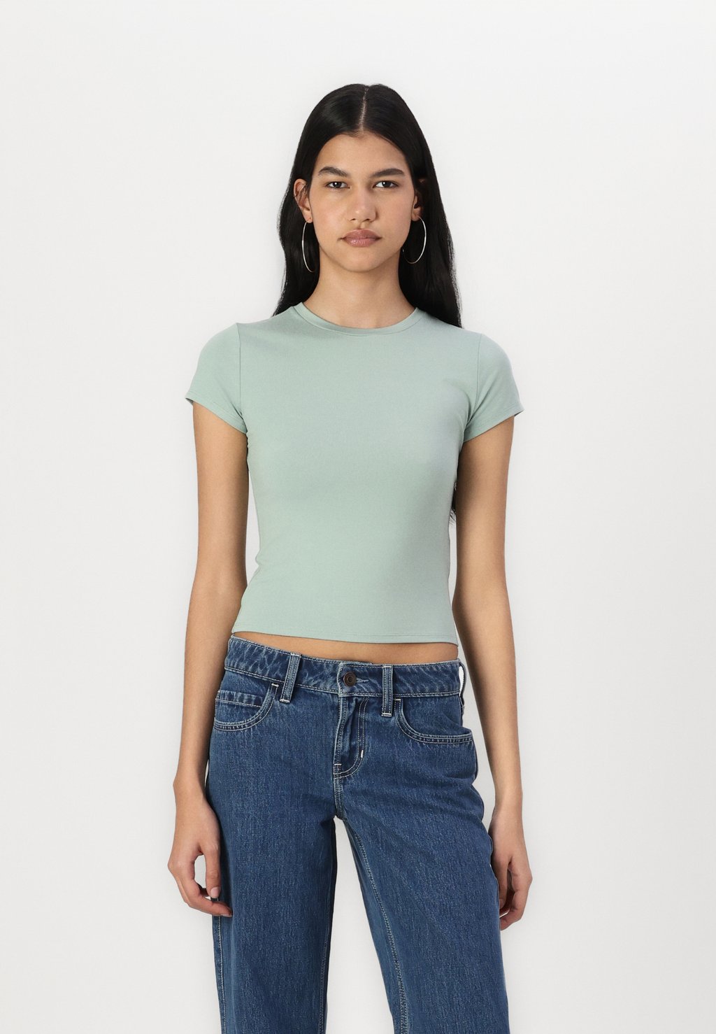 

Базовая футболка FLAT LONGLINE Hollister Co., зеленый