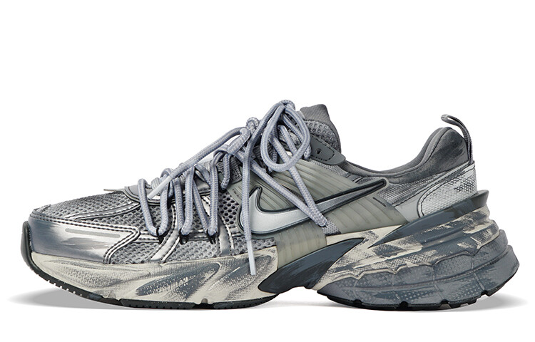

Кроссовки для бега V2K Run женские с низким верхом серо-серебристые Nike