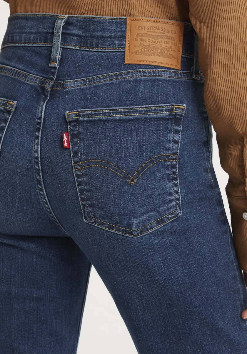 Прямые джинсы Levi's "724 High Rise Straight", цвет Dark Indigo Denim — фото 4