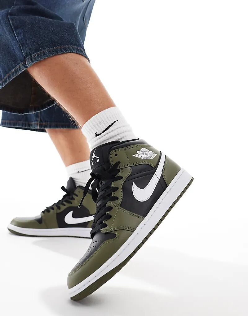 

Кроссовки Air 1 Mid черного, оливкового и белого цветов Jordan