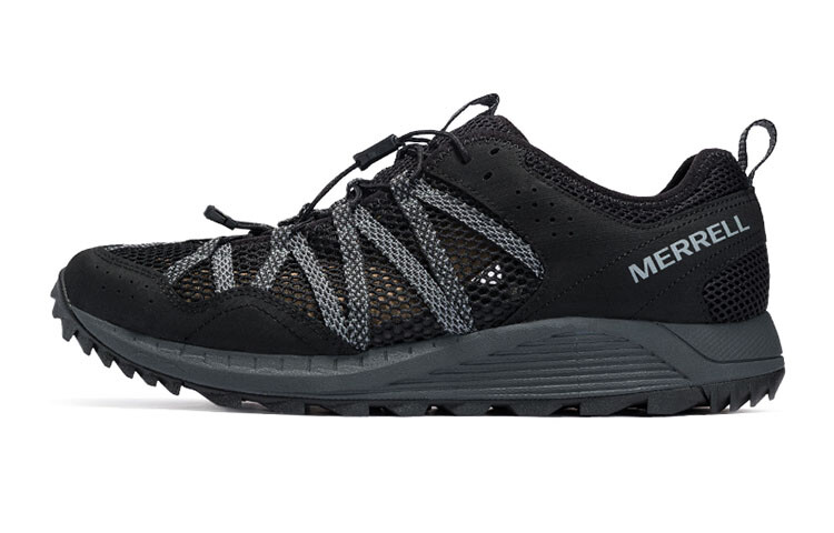 

Кроссовки для активного отдыха мужские с низким верхом черного цвета Merrell